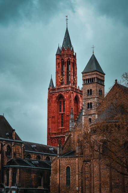 Liège (B), Aachen (G) & Maastricht (NL): Crossing Borders