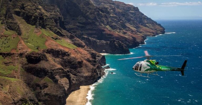 Lihue: Scenic Helicopter Tour of Kauai Islands Highlights