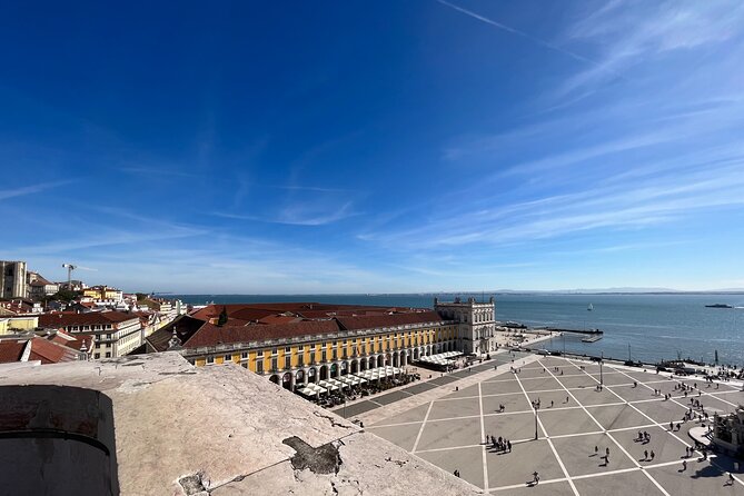 Lisbon Downtown & Alfama With a Guide Walking Tour - Tour Overview