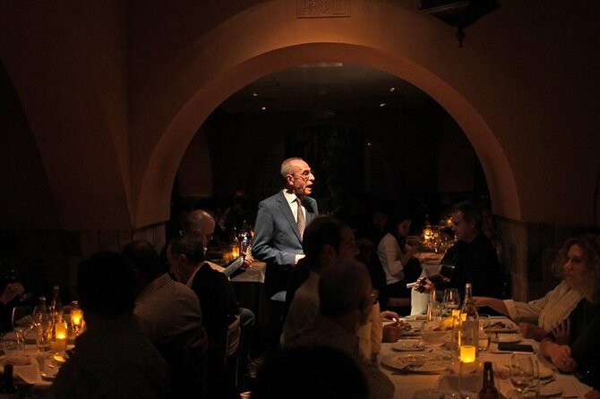 Lisbon Small Group Tour With Dinner & Fado Music - Admiring Murals, Statues, and Fado Houses