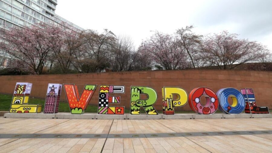 Liverpool: Self-Guided City Walk & Interactive Treasure Hunt