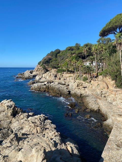 Lloret De Mar: Guided Sightseeing Tour in a 4×4 Vehicle