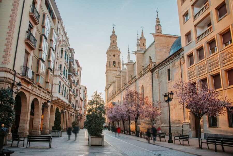 Logroño: Urban Outdoor Escape Room Game - Overview of the Experience