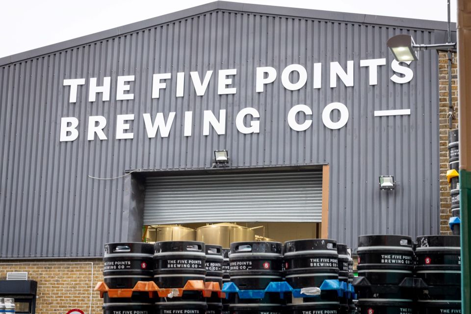 London: Craft Brewery Tour With Tasting of 4 Beers - Overview of the Craft Brewery Tour