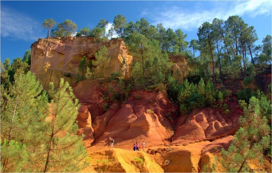 LUBERON : Gordes, Roussillon With Ochre Trail & Sorgue River