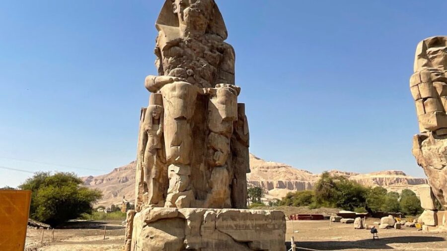 Luxor: Shared Full-Day Tour to Luxor West and East Banks