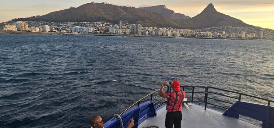 Luxury Boat Cruise From the V&A Waterfront - Cruise Details