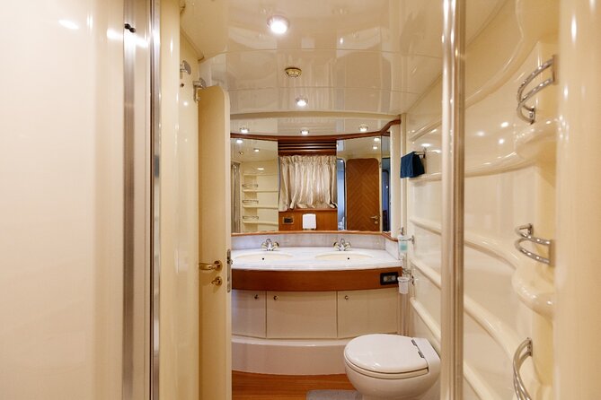 Luxury Yacht Private Rental From Dubai Marina