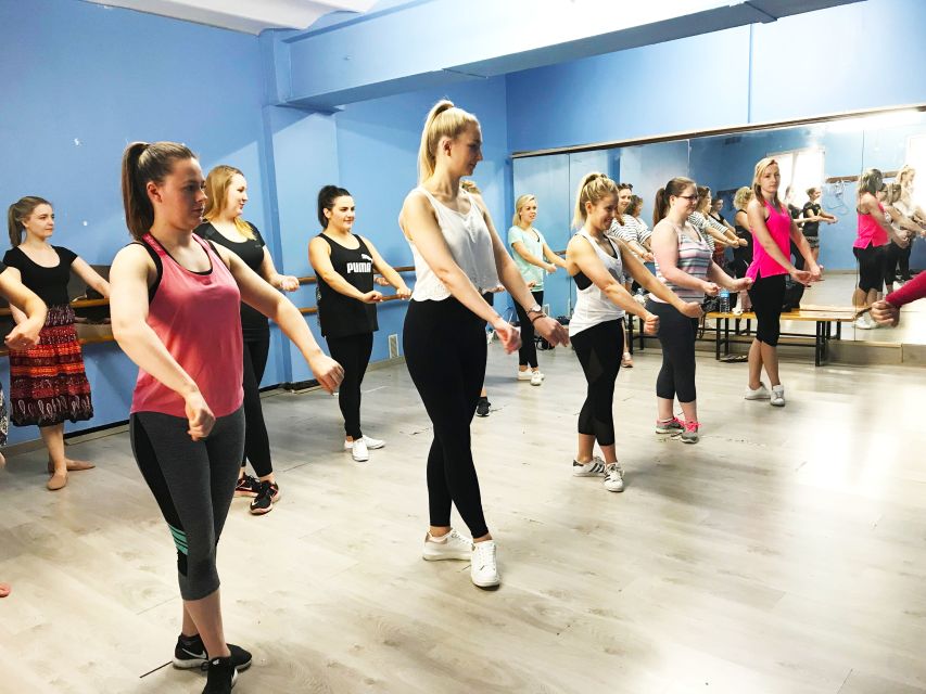 Madrid: Flamenco Class Experience