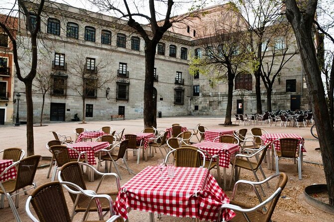 Madrid Historical Walking Tour With Wine and Food Tasting