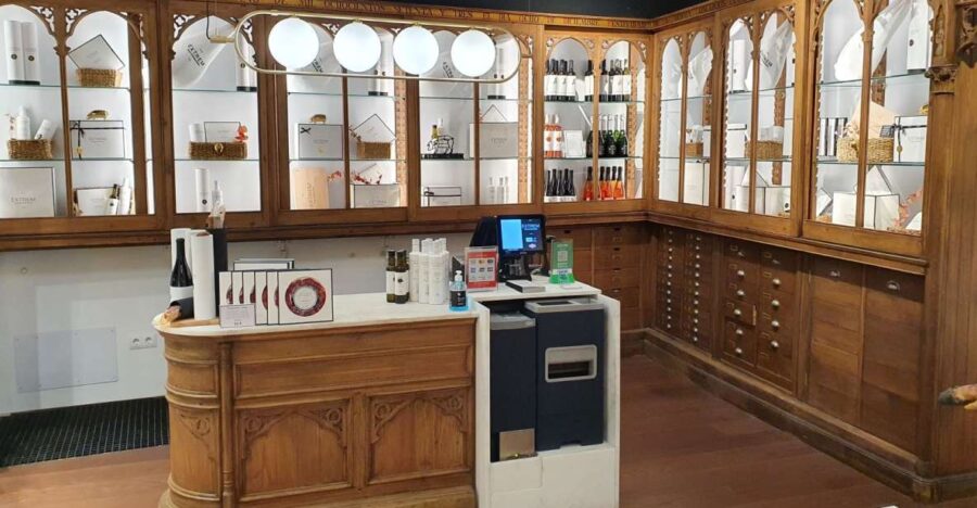 Madrid: Iberian Ham Tasting & Wine Small Group Walking Tour