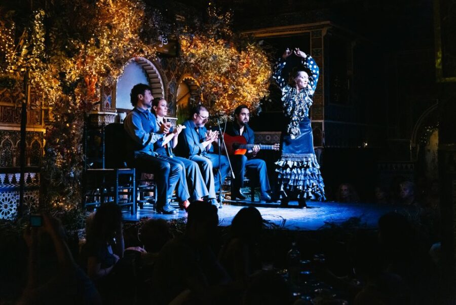 Madrid: Live Flamenco Show With Food and Drinks Options