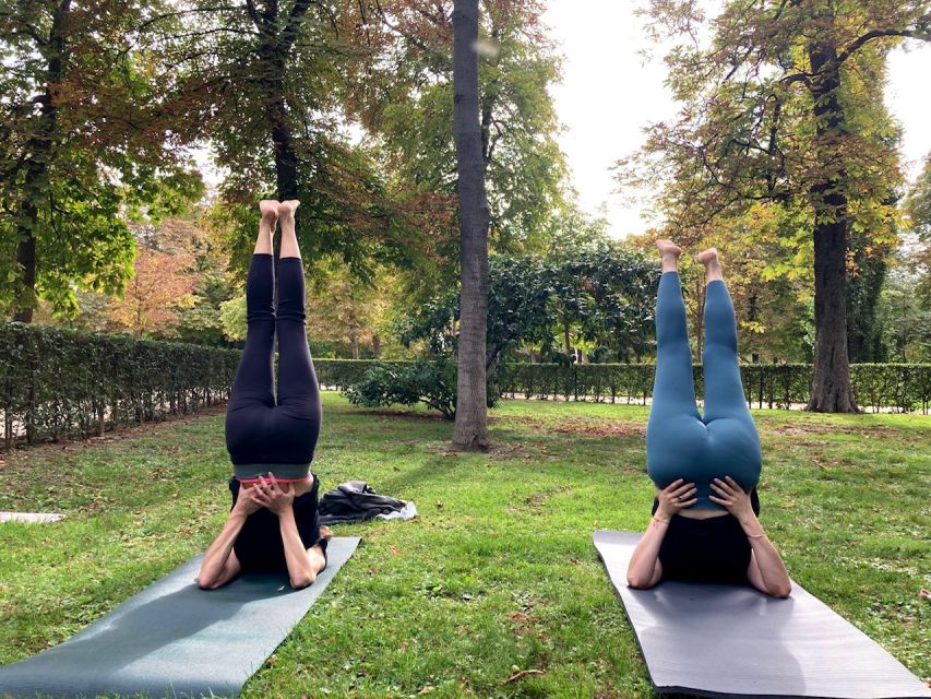 Madrid: Private Yoga Class in Retiro Park