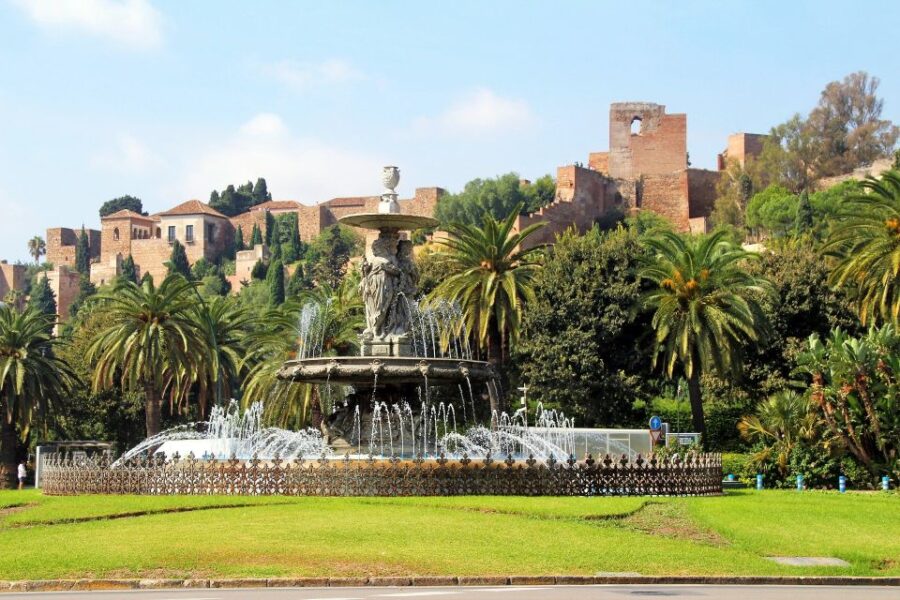 Málaga: 3-Hour Complete Walking Tour With Tickets