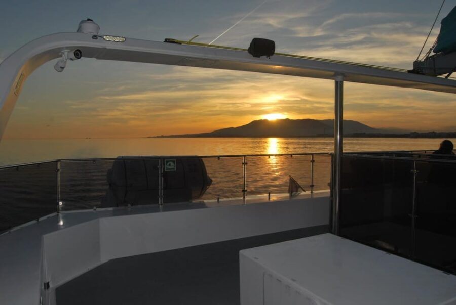 Malaga: Sailing Catamaran Sunset Cruise With Live DJ & Drink