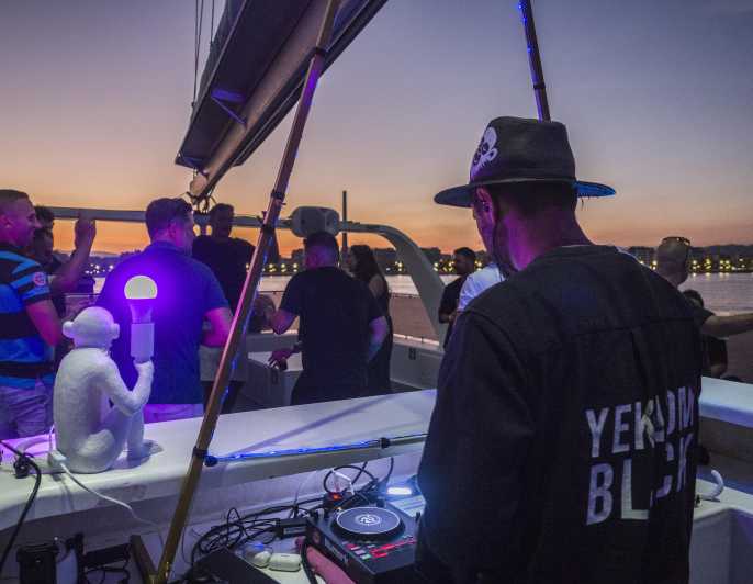 Malaga: Sailing Catamaran Sunset Cruise With Live DJ & Drink