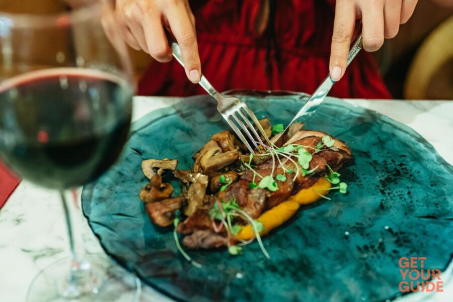 Malaga: Show and Food at Alegría Flamenco and Restaurant