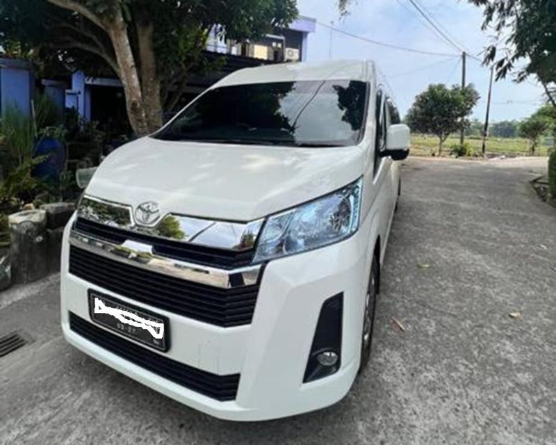 Malang : Private Car Charter With Driver in Group by Van