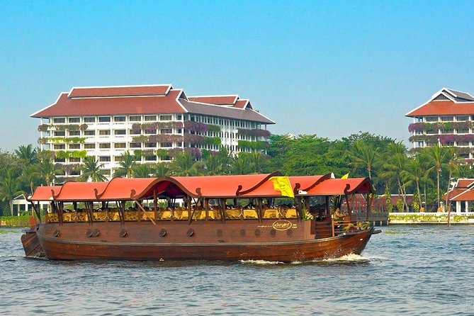 Manohra Luxurious Dinner Cruise in Bangkok - Overview of the Cruise