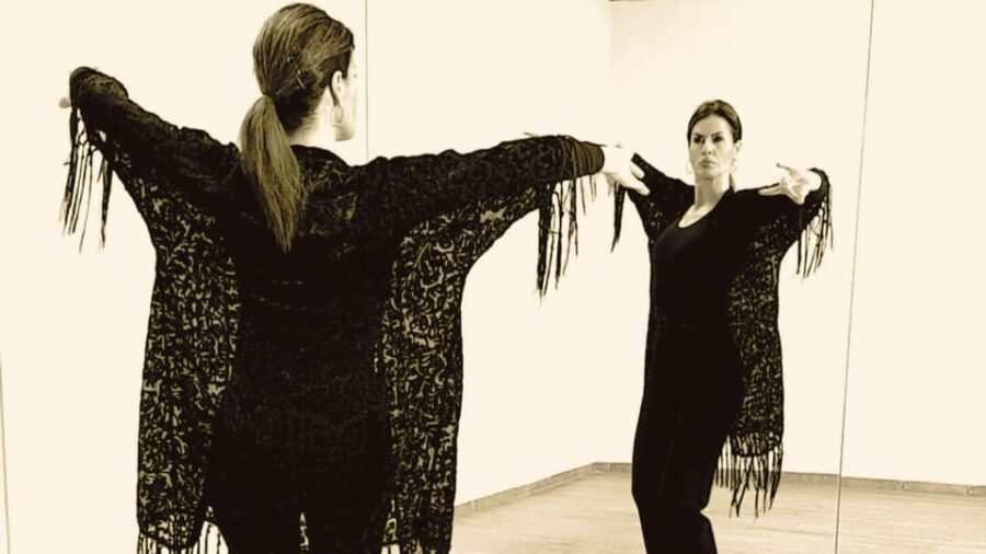 Marbella: Flamenco Dance Private Class To Learn a Choreo