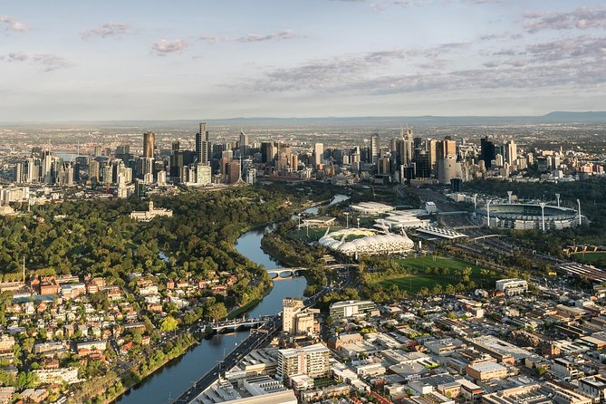 Melbourne Sunrise Balloon Flight & Champagne Breakfast - Meeting Point and Transportation