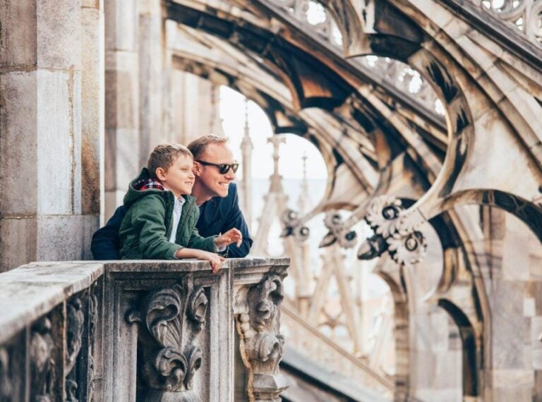 Milan Family Discovery Walk: Piazzas and Castles