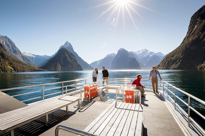 Milford Sound Cruise With Optional Kayak Tour