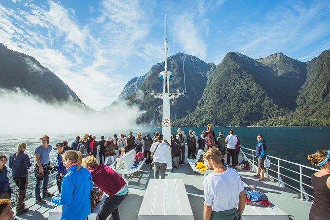 Milford Sound Day Tour and Cruise From Queenstown