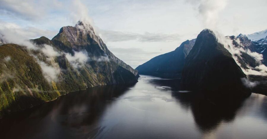 Mitre Peak | Helicopter Flight | Milford Helicopters