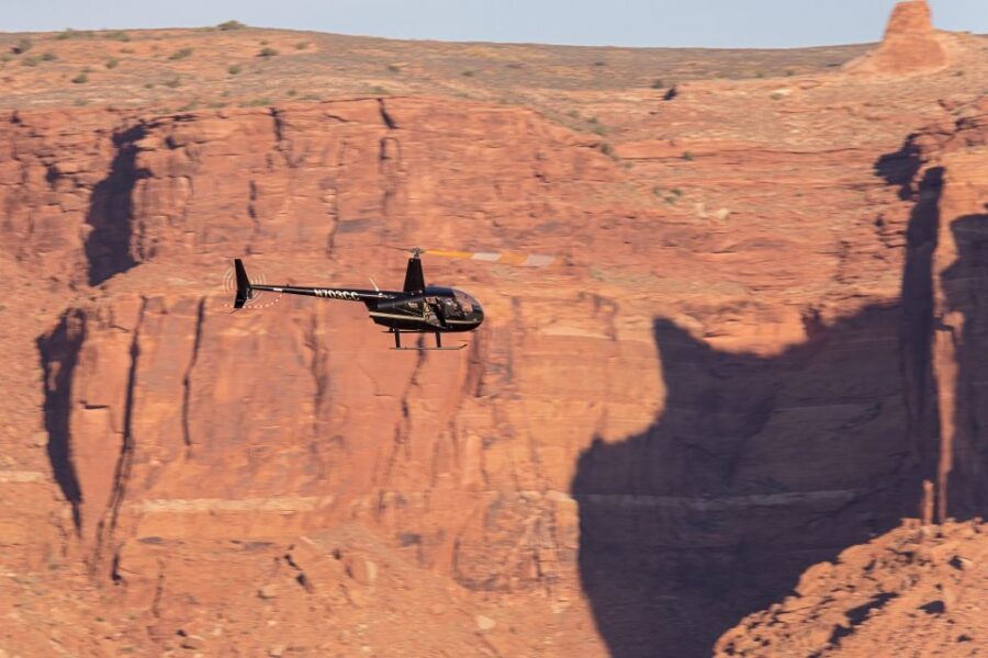 Moab: Grand Helicopter Tour