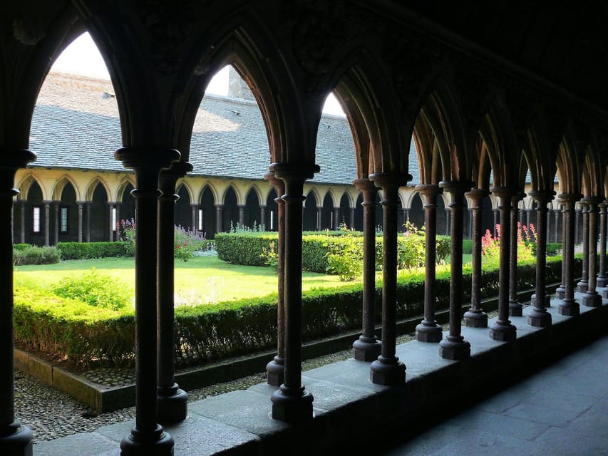 Mont St-Michel & Saint-Malo- 1 Day 2 Trips in VAN From Paris