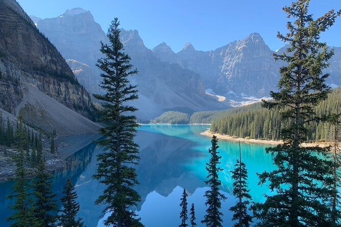 Moraine Lake: Private Sunrise or Daytime Tour From Banff/Canmore