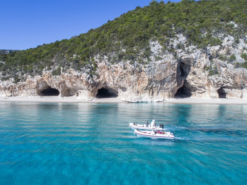 Motor Yacht Tour in the Gulf Of Orosei in Exclusive