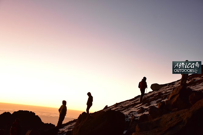 Mount Kenya Sirimon-Sirimon Route(4 Days)