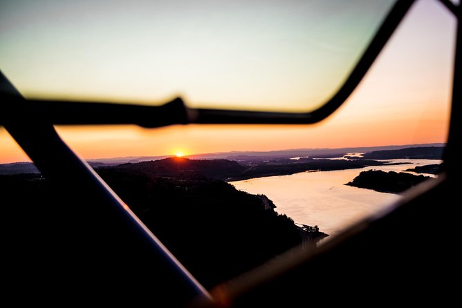Multnomah Falls Air Tour in Portland
