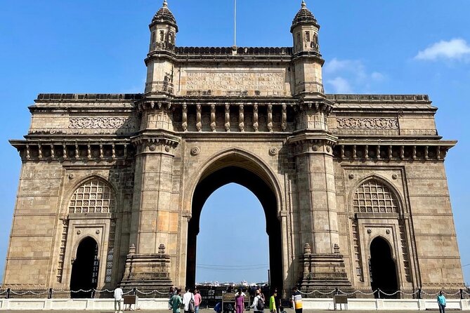 Mumbai City Tour With Guide and Transport