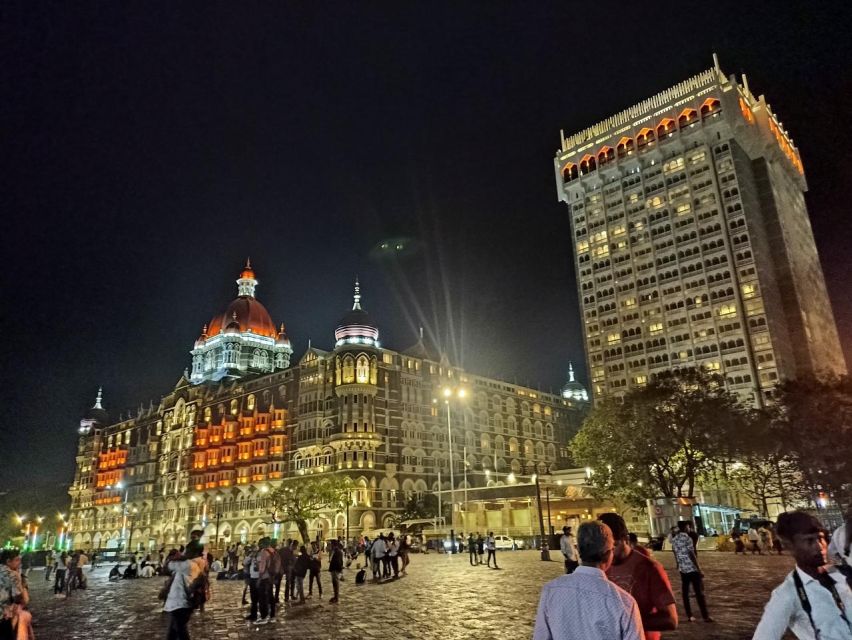 Mumbai in Lights: Private Night Sightseeing of Iconic Sights