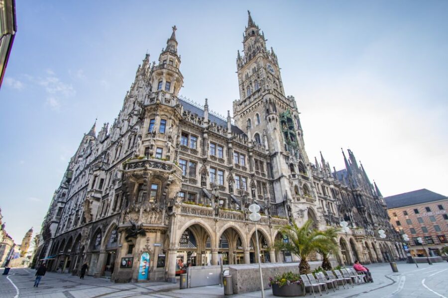 Munich: Express Walk With a Local in 90 Minutes