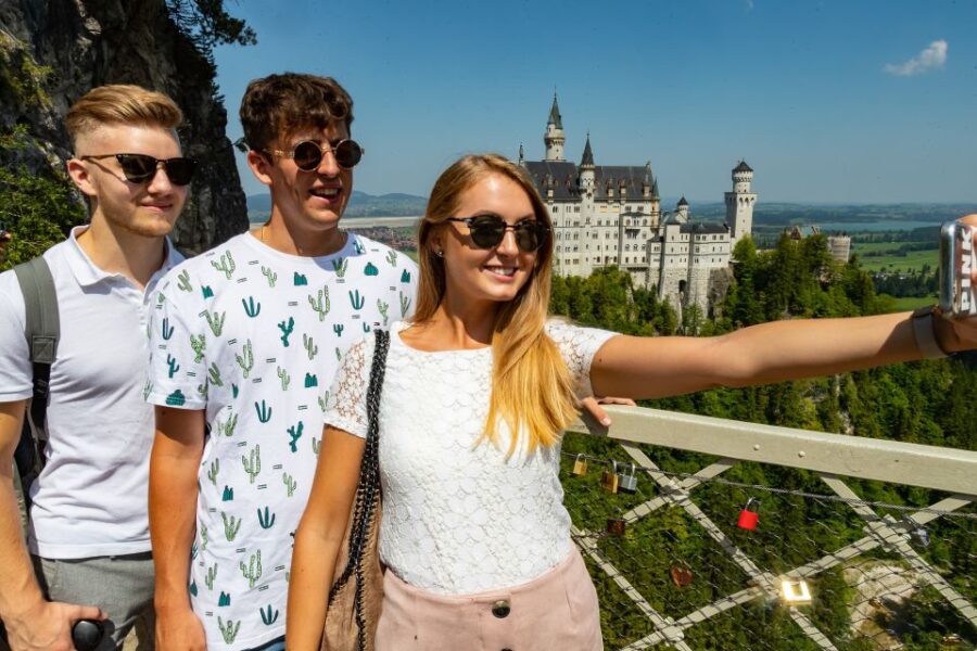 Munich: King Ludwigs Bavarian Castles Day Tour & Boat Ride - Tour Overview
