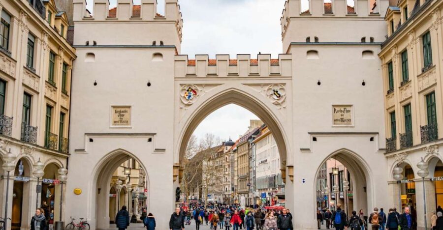 Munich: Old Town Walking Tour in Spanish