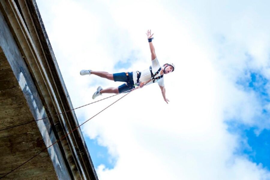 Murillo De Gállego Huesca: Bungee Jumping Over the River