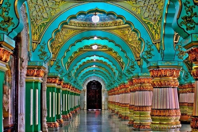 (Mysuru) Mysore Day Out - a Royal Experience Private Tour From Bangalore - Devraj Market and Local Flavors