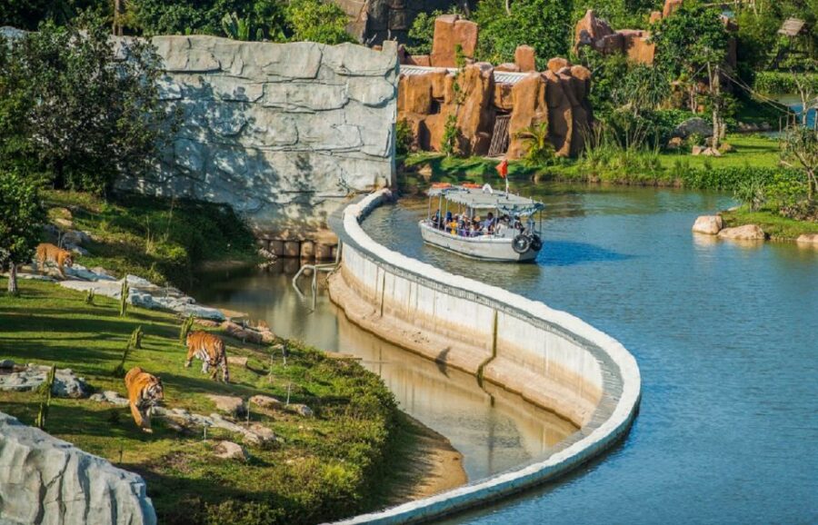 Nam Hoi An: VinWonders Entry Ticket - Ticket Details