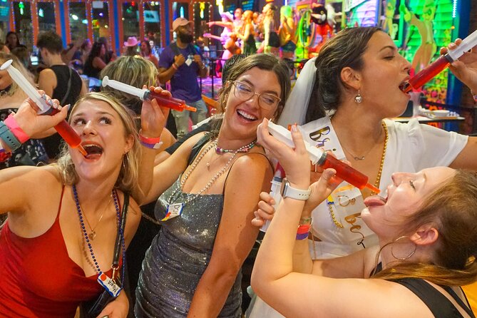 Nashville Bar Crawl With VIP Club Entrance, Souvenir, Bonus Shots