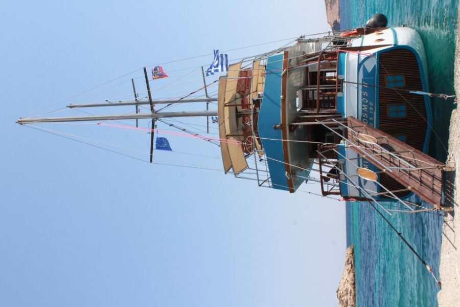 Naxos: Cruise to Rina Cave & Ano Koufonissi With BBQ Lunch