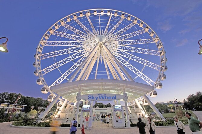 Niagara Falls Day and Evening Tour From Toronto With Niagara Skywheel