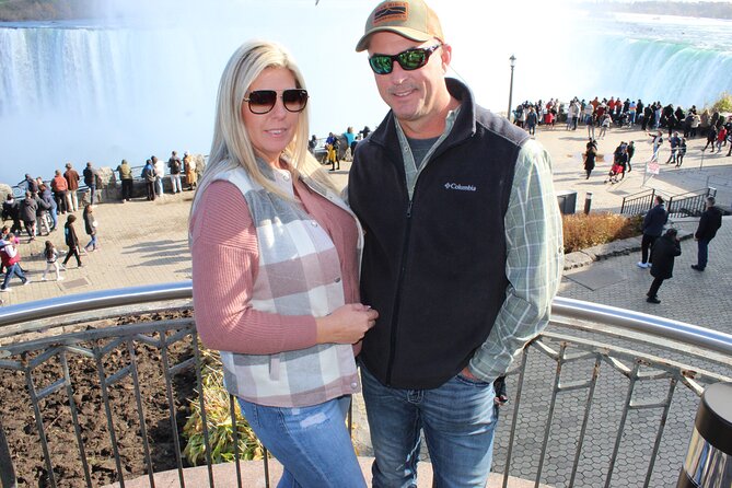Niagara Falls: Evening Lights Tour With Skylon Tower Dinner