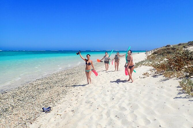 Ningaloo in a Day – Full Day Hike and Snorkel Tour With Lunch
