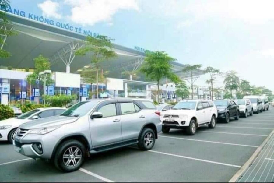 Noi Bai Airport to Hanoi Old Quarter - 4 Seater Car