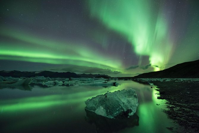 Northern Lights Guided Bus Tour From Reykjavik